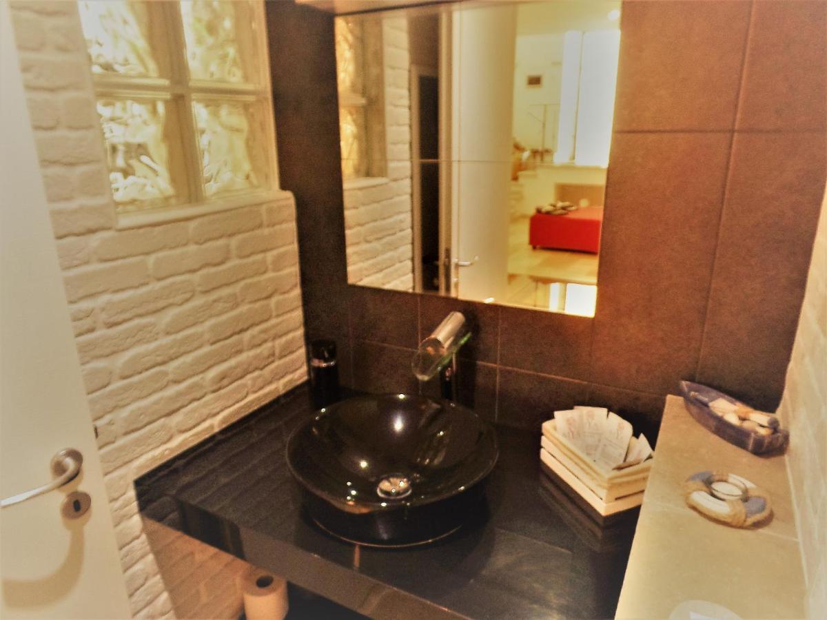 Regina Viarum Apartment, Historic City Centre Бриндизи Экстерьер фото